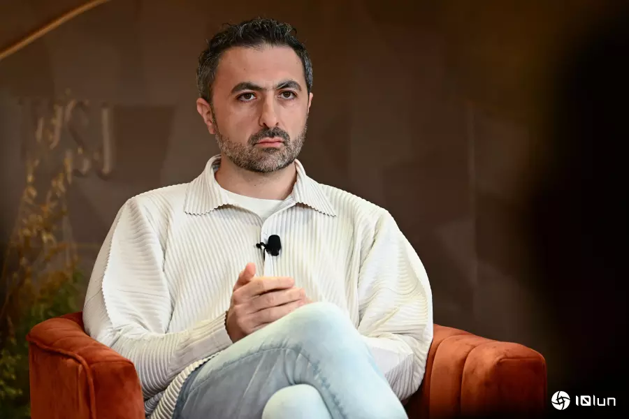 乐牛配资 微软斥巨资自建AI芯片集群，力争AI自给自足——泄露会议中AI负责人披露